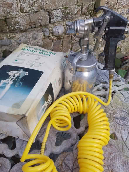 Photo of free Air Spray gun (Littlehampton BN17) #1