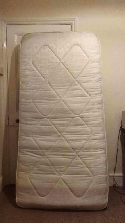 Photo of free Single mattress 87 x 190 (BS39) #3