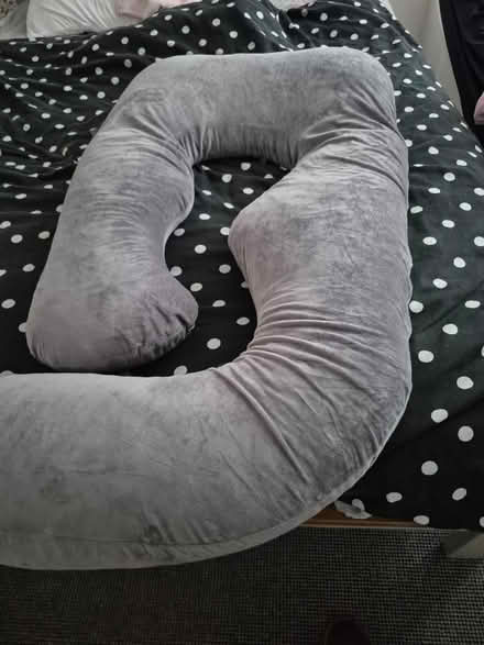 Photo of free Pregnancy pillow (CH44) #1