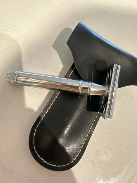 Photo of free Eco living safety razor - no blades (Padfield SK13) #1