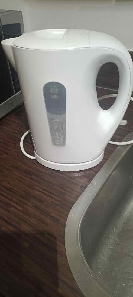 Photo of free electric kettle (Temple Cowley OX4) #1