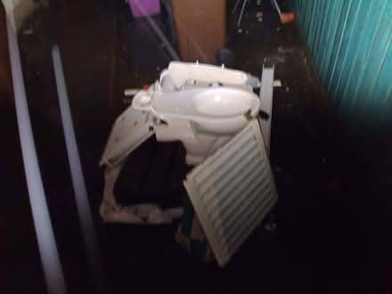Photo of free White bathroom suite (BT10) #2