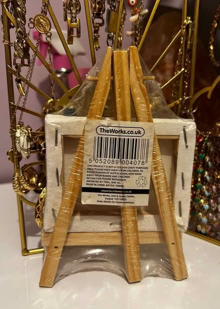 Photo of free Little painting canvas and stand (Chatham ME4) #2