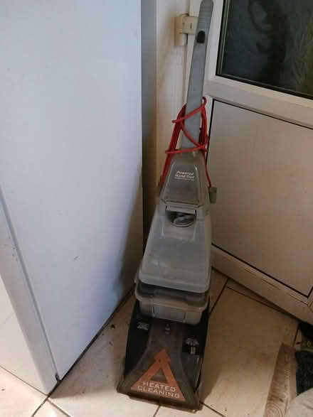 Photo of free old hoover carpet cleaner (Birmingham New Road WV4) #1