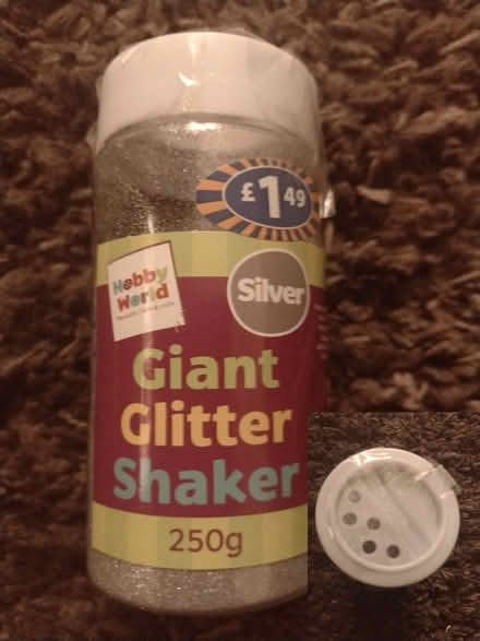 Photo of free Jackie magazine, Charging cables, glitter, kitchen utensils. (Corby NN18) #3