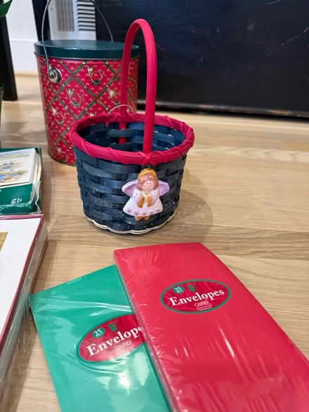 Photo of free Christmas items (Zip 22306 Alexandria) #4