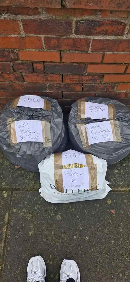 Photo of free Bags of Free Stuff (Sandwich Co) #1