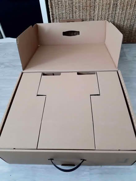 Photo of free Lenovo Laptop Box (Tolworth KT6) #2