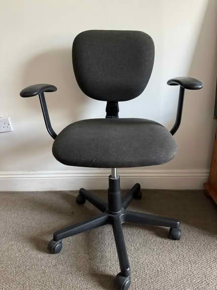 Photo of free Office / desk chair (SW11 Clapham) #1
