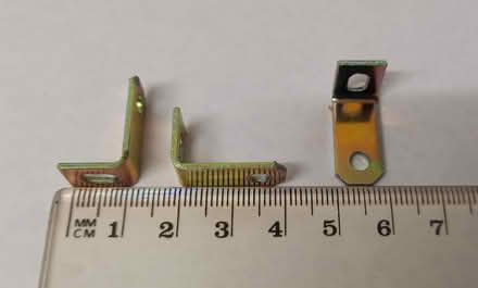 Photo of free Small metal brackets, 100s off (Central Letchworth) #2