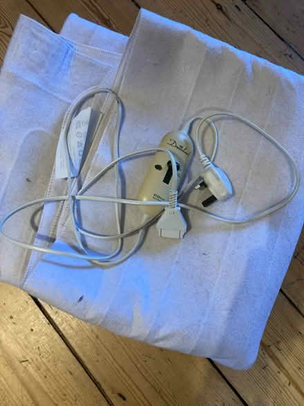 Photo of free Electric underblanket (Seven sisters near overground) #1