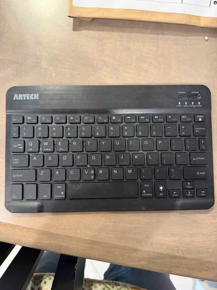 Photo of free Wireless ipad keyboard (West Chester) #1