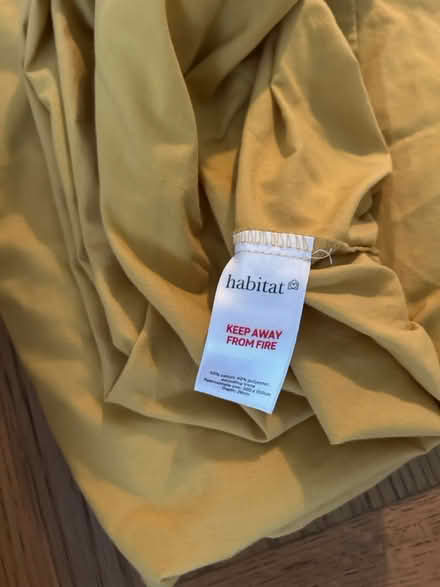 Photo of free King size fitted sheet (Halewood L26) #1