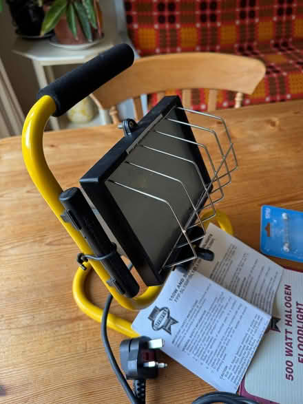 Photo of free 500 watt halogen floodlight (Ely CB7) #1