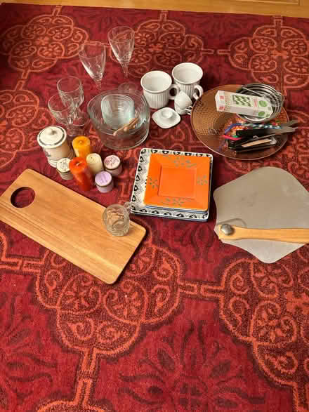 Photo of free Assortment of kitchen items (Surbiton KT6) #3