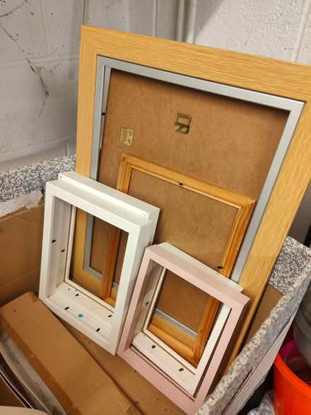 Photo of free RELISTED Number of used picture and photo frames (Tyttenhanger AL4) #1