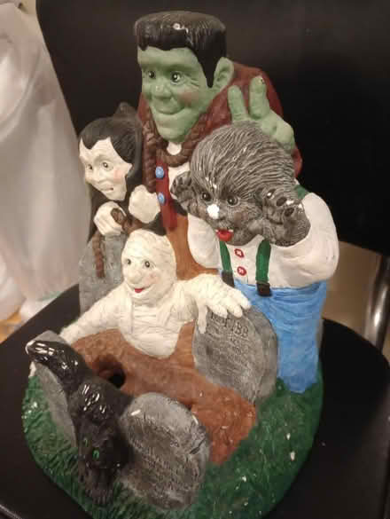 Photo of free Very Misc (55th & Main) #4