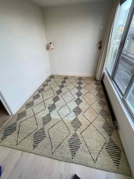 Photo of free Rug (Stepney E1) #1
