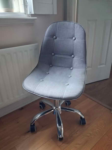 Photo of free Swivel desk chair (Glasgow, G41) #1