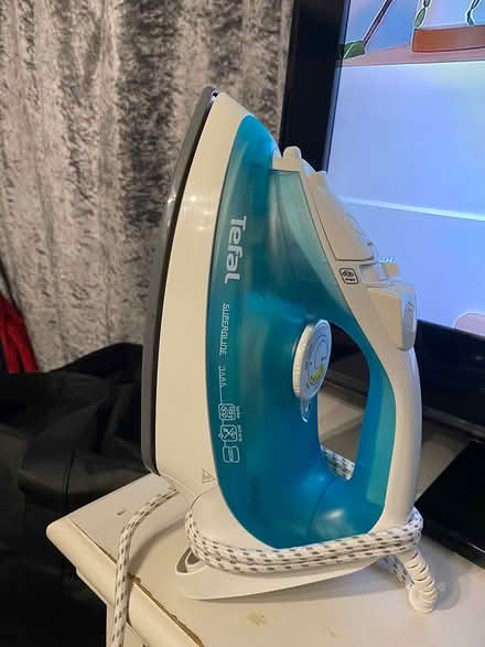 Photo of free Tefal Iron (Bow E3) #1