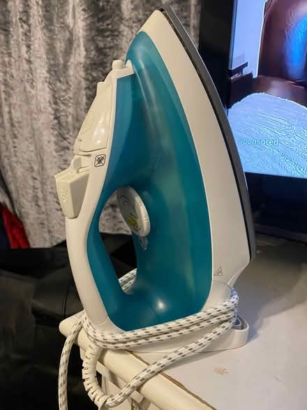 Photo of free Tefal Iron (Bow E3) #2