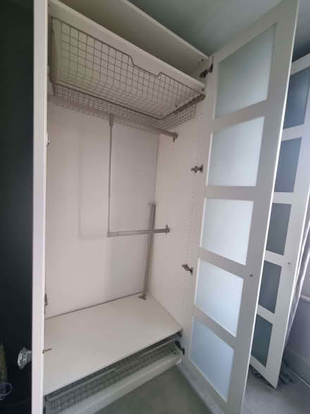 Photo of free 3 door triple wardrobe (Eastbourne BN21) #2