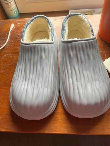 Photo of free Size 8 Clog type shoes (Fallin FK7) #1