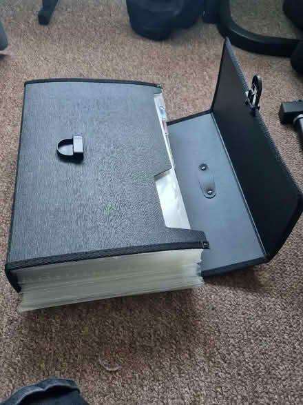 Photo of free File folder (Lower Walkley S6) #3