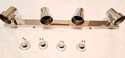 Photo of free 4 lamp lighting fixture (Station Area RG21) #1