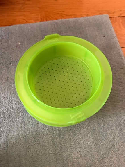 Photo of free Silicon steamer for pot (Kew) #2