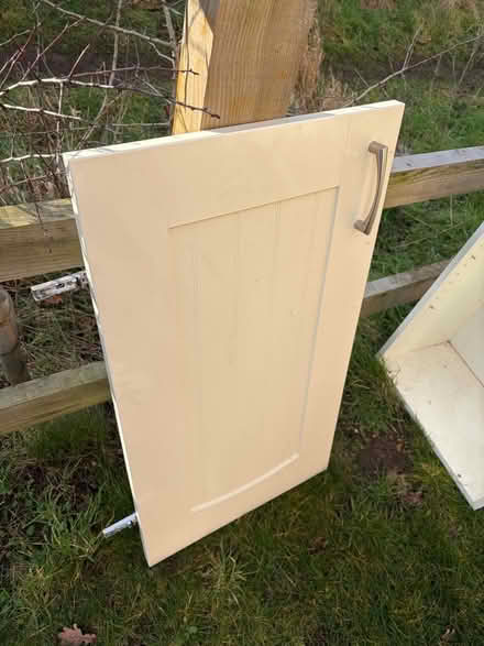 Photo of free 50cm wall cabinet with shelves (Ditchingham NR35) #3