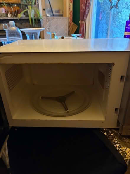 Photo of free Microwave (Great Yarmouth NR30) #2