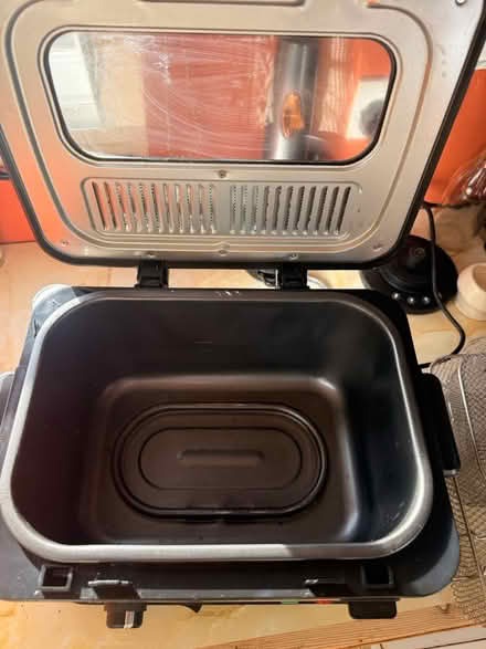 Photo of free Deep Fat Fryer (handles (St Albans AL1) #3