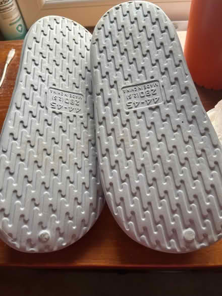 Photo of free Size 8 Clog type shoes (Fallin FK7) #3