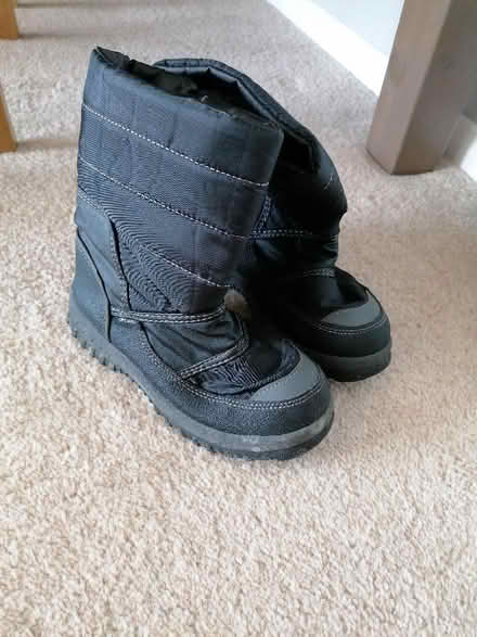 Photo of free Size 34 zip up boots, Osaga (Langney BN23) #1