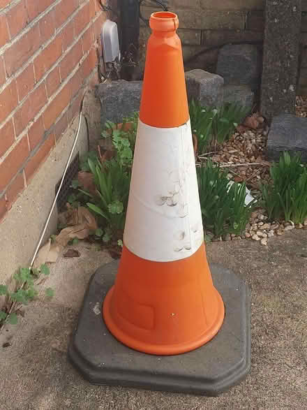 Photo of free Large Traffic Cone – found item (New Malden KT3) #1