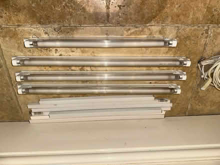 Photo of free 4 x Under-cupboard Lights c/w spare tubes (Westerham TN16) #2