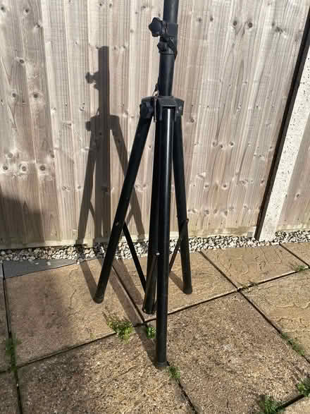 Photo of free Speaker stand (Cheshunt EN7) #1