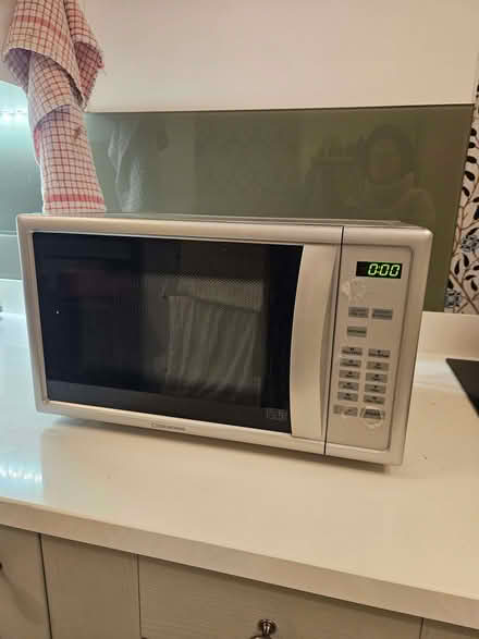 Photo of free Microwave (Kenilworth CV8) #1