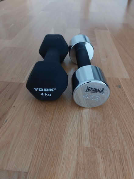 Photo of free 4KG dumbbells (Fitzrovia NW1) #1