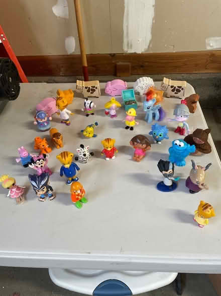 Photo of free 30 play figures (Ponderosa park neighborhood) #1