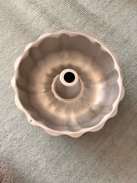 Photo of free Baking tin and bowl (Kew) #1