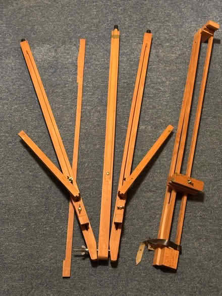 Photo of free Easel (Great Baddow CM2) #2