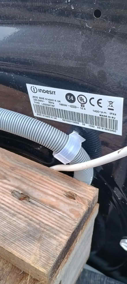 Photo of free Indesit washing machine black (Blackwater GU17) #1