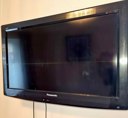 Photo of free 26 inch screen TV (Broadbridge Heath, RH12) #3