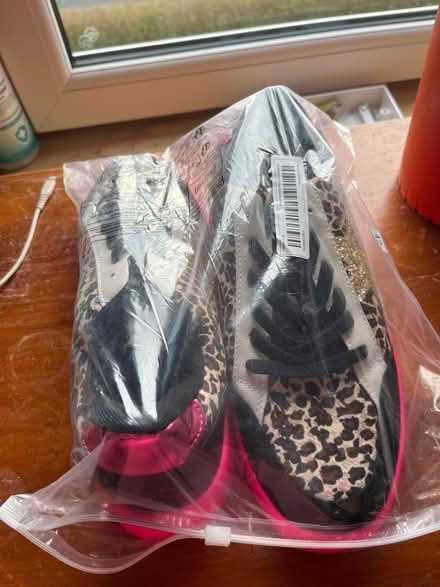 Photo of free Brand new Size 8 Pink/leopard print/ glitter Trainers (Fallin FK7) #1