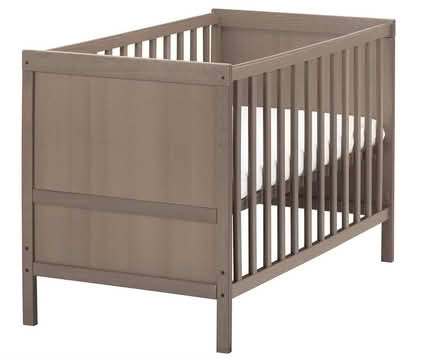 Photo of free Cot/bed + bedding (SW11) #2