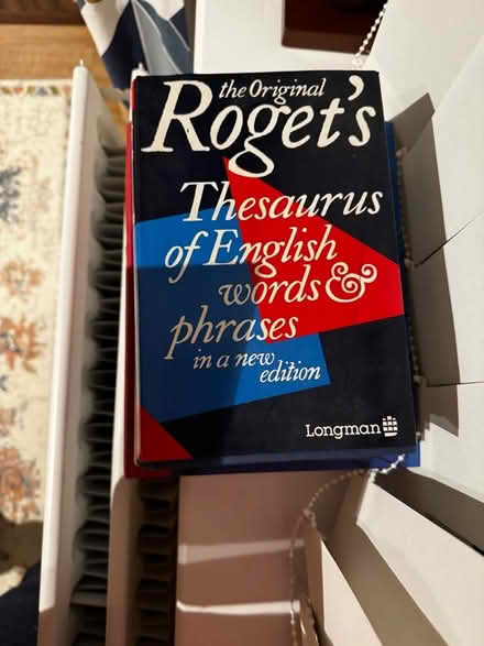 Photo of free English Dictionaries & Thesaurus – Bundle (Sherwood TN2) #3