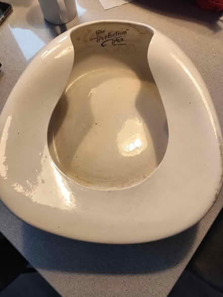 Photo of free Porcelain Chamber Pot (Wheathampstead) #1