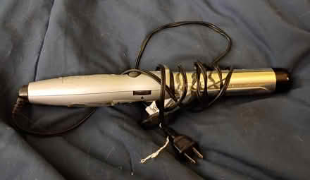 Photo of free Curling Iron (Birdland) #1